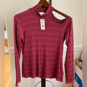 Cut out shoulder ribbed long sleeve